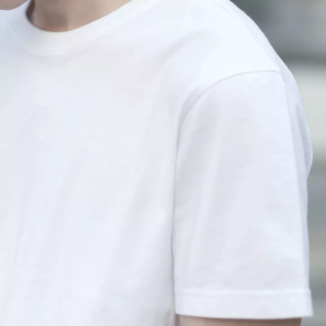 什么颜色的t恤不挑皮肤比较百搭,适合夏天的纯色各种颜色的t恤