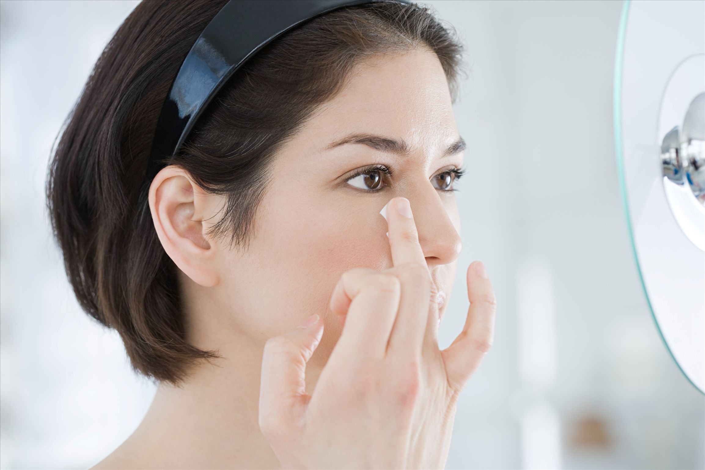 夏天老冒痘痘应该怎么调理,夏天长痘痘吃什么内调