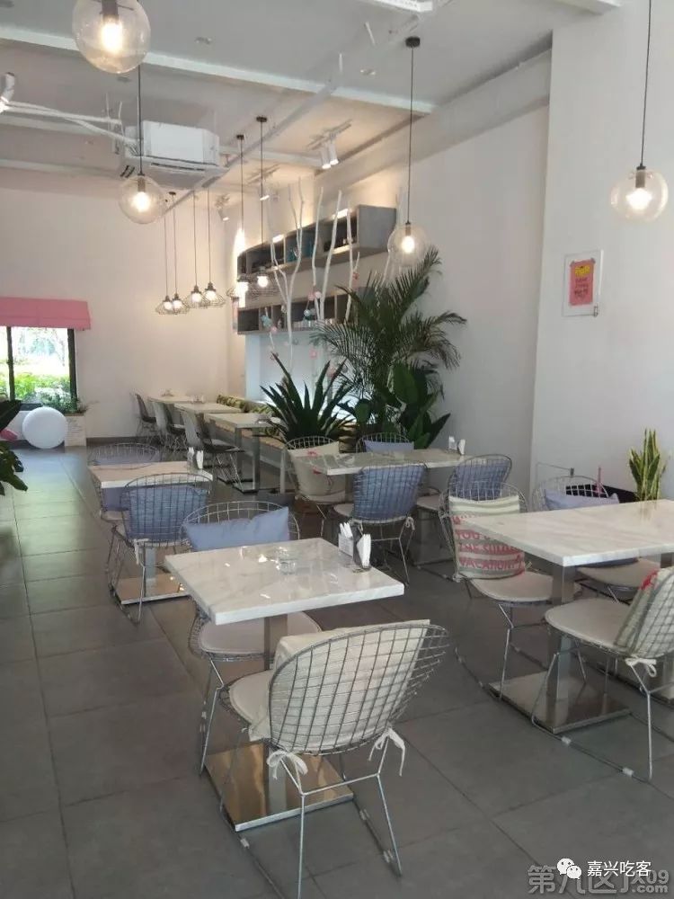 网友说｜这家店太美~已经控制不住自己的手机了