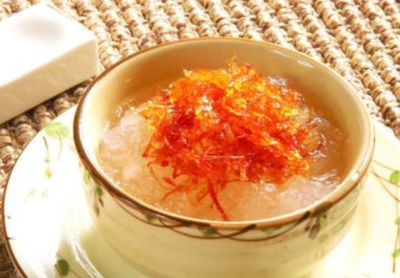 16岁女孩半年没来月经,16岁女孩脸上起青春痘怎么办