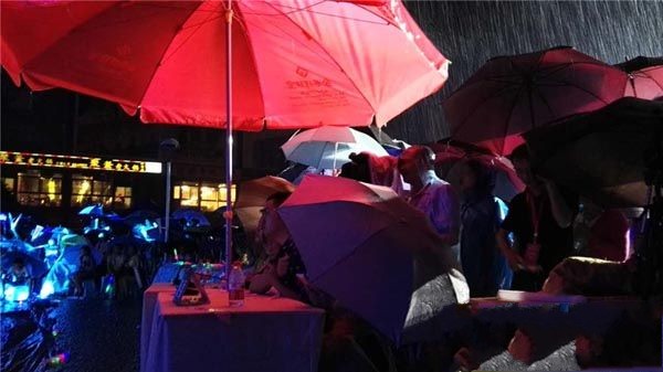 为什么萧敬腾到哪儿都下雨,为什么萧敬腾来会下雨是玄学吗