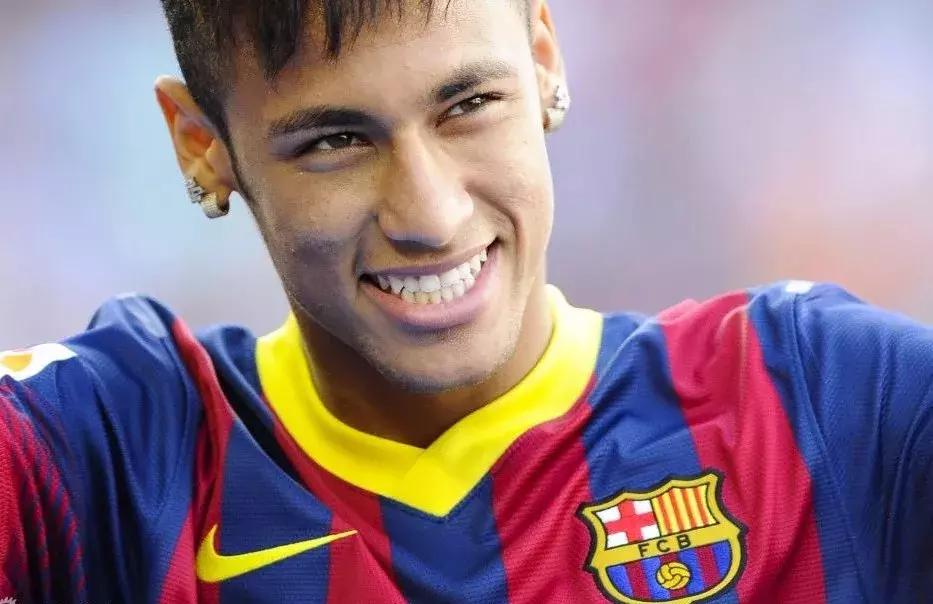 世界足球运动员十大私人豪宅,足球巨星的豪宅有多豪