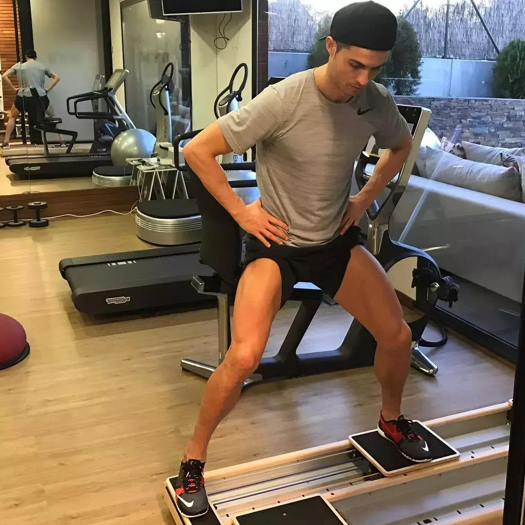 足球史上十大豪宅,身价10亿级的足球巨星豪宅