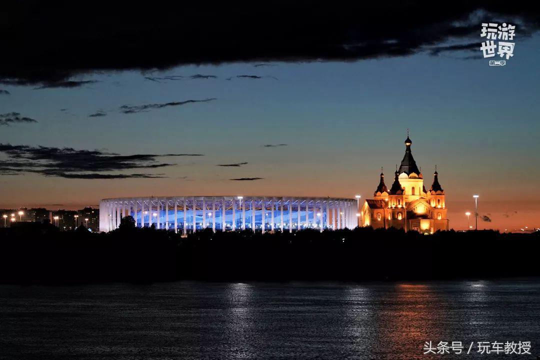 尾灯竟然比夕阳美？这次旅程开的三台SUV简直开挂