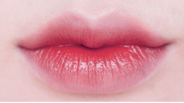 口红最新热门色号雾面显白,哪种色号口红显白显年轻