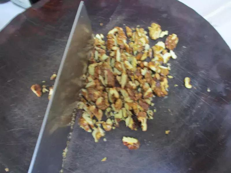 核桃仁和它搭配，每天吃一点，增智健脑，提高免疫力