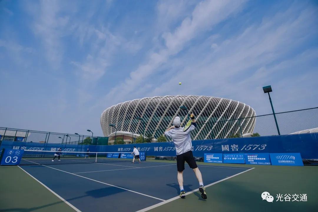 国庆期间，诚邀全国游客，免费乘“量子号”畅游美丽光谷