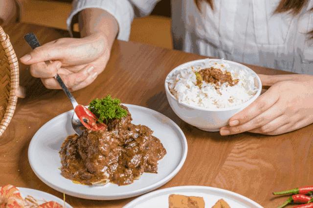 适合小情侣去的餐吧,一家很有情调和气氛的露天餐吧