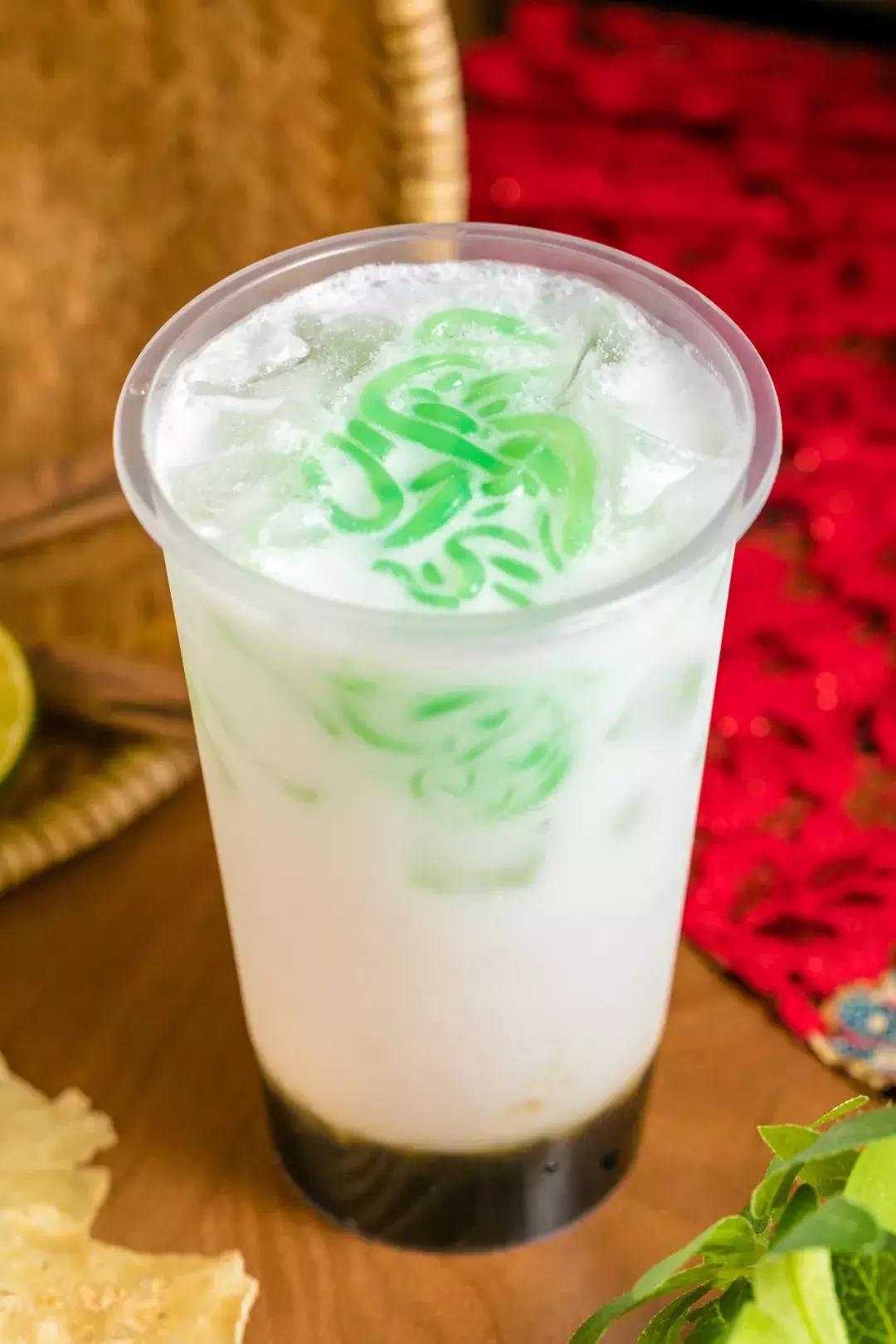 适合小情侣去的餐吧,一家很有情调和气氛的露天餐吧