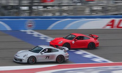 玩姿态就绝交!他的GT3只会活在赛道里|玩家