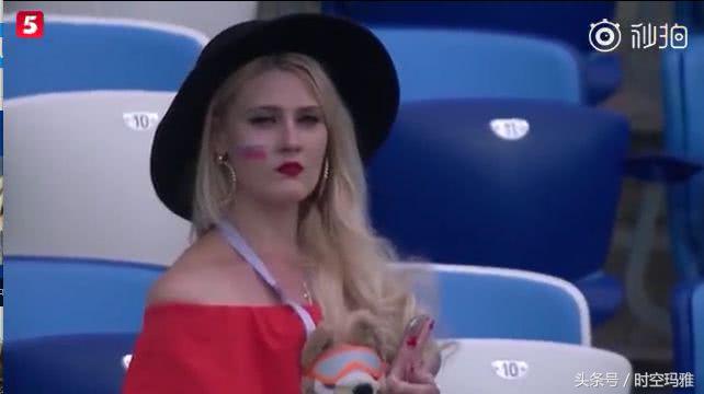 世界杯赛场那些高颜值女球迷瞬间,世界杯看台美女卡塔尔