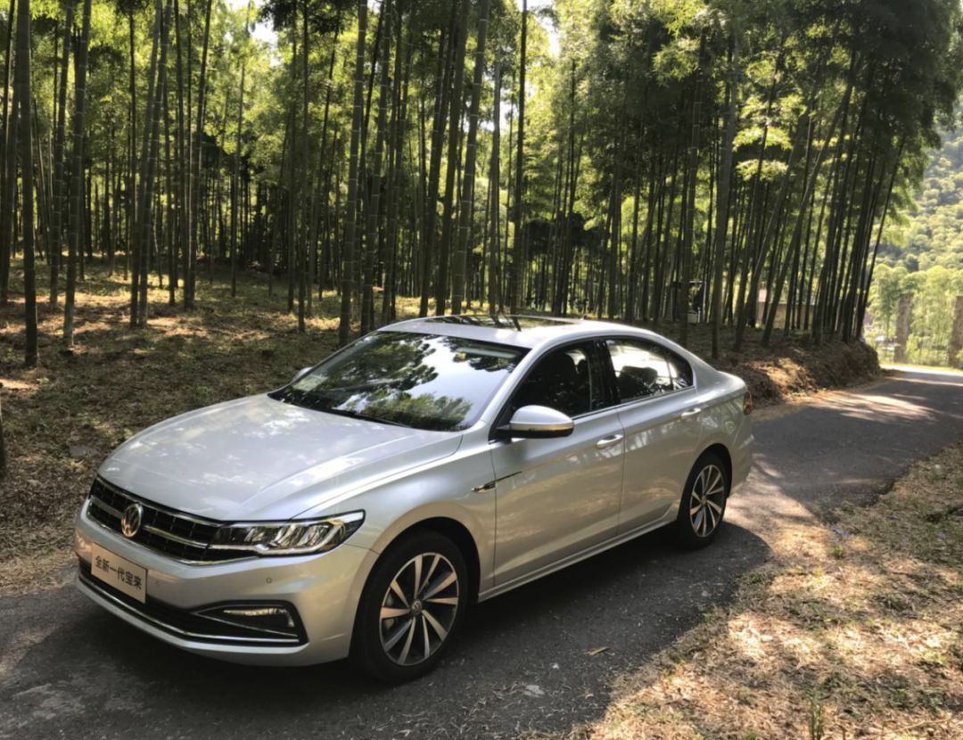 大众朗逸和宝来哪个更值得买,10万左右大众宝来和朗逸推荐哪款