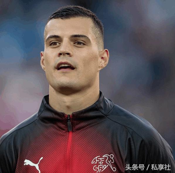 足球界那些帅到爆的发型,足球球星发型中长发