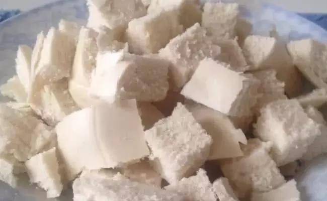 面包糠自制简单食物,怎么在家自制面包糠