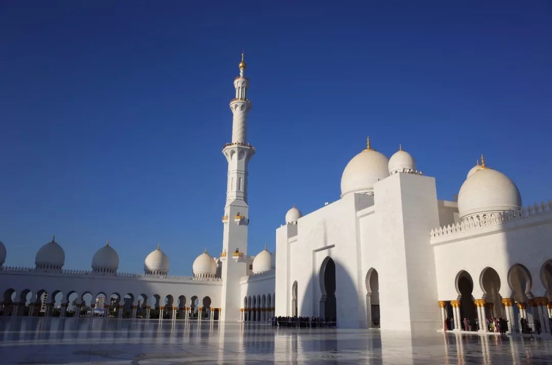 迪拜的壕无人性,迪拜的穷你知道吗