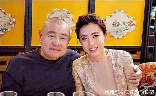 比卓伟还成功的娱乐记者从普通人成为香港女首富