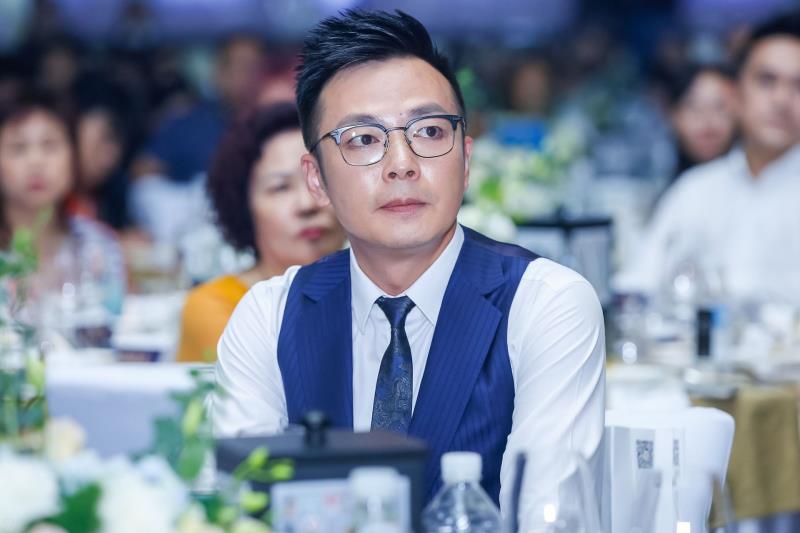 易悦人物访谈|天诺财富董事长钟凯:要想踢好球,先得做好人