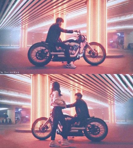 朴灿烈偶遇,朴灿烈机场脱鞋