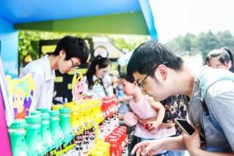 风靡欧美的魔性游戏根本停不下来,国外大型互动真人游戏