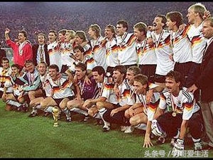 世界杯发展史1930-2022,世界杯历届冠军球队名单表最新版