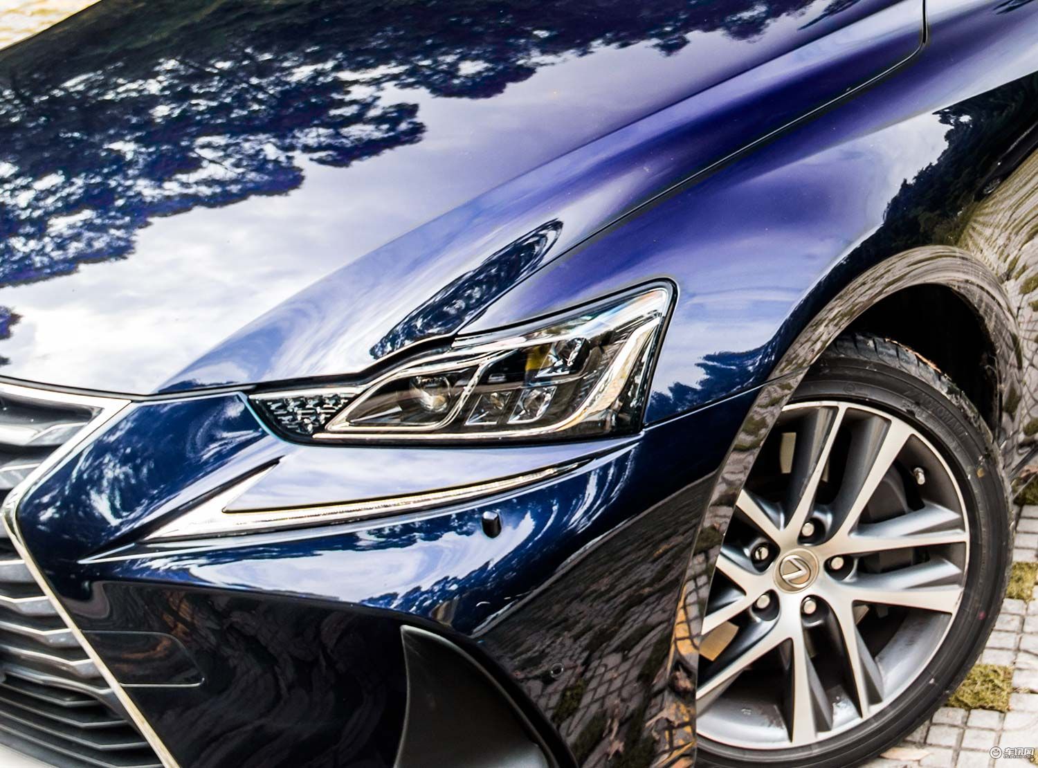 雷克萨斯is2022款300fsport版,2022雷克萨斯is300fsport版