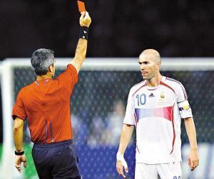 世界杯最遗憾的图片,世界杯十大悲伤背影