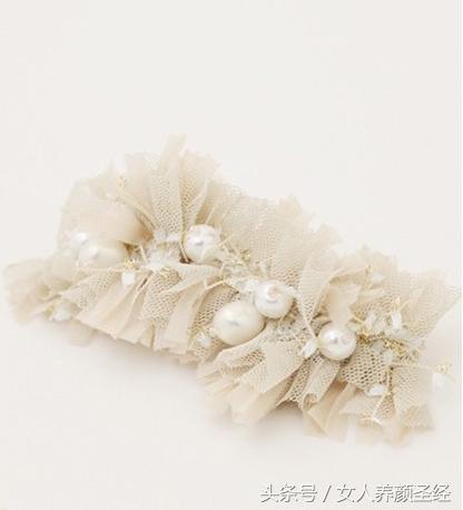 教大家几款盘头发方法,这样盘头发超有气质