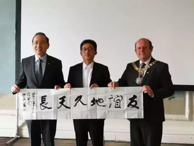 「艺术人生」他17岁成为中国书协最年轻会员，如今写得怎么样了？