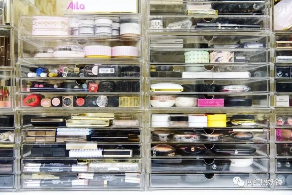 张辛苑化妆台图片,张辛苑美妆