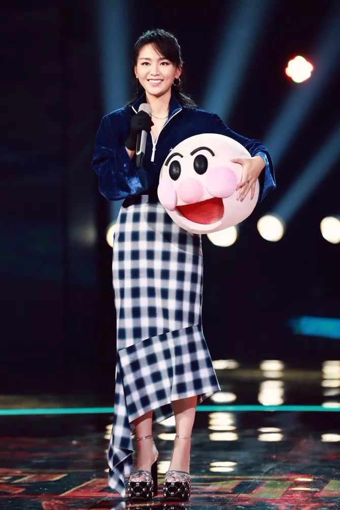 超模杜鹃的特征,超模杜鹃最新穿搭