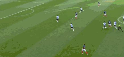 姆巴佩梅开二度绝杀巴萨,法国杯姆巴佩造三球