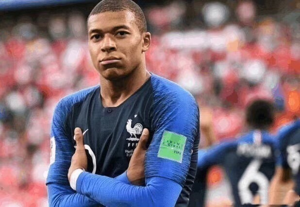 2018世界杯绝代双骄同天告别,2018年世界杯梅西和c罗止步多少强