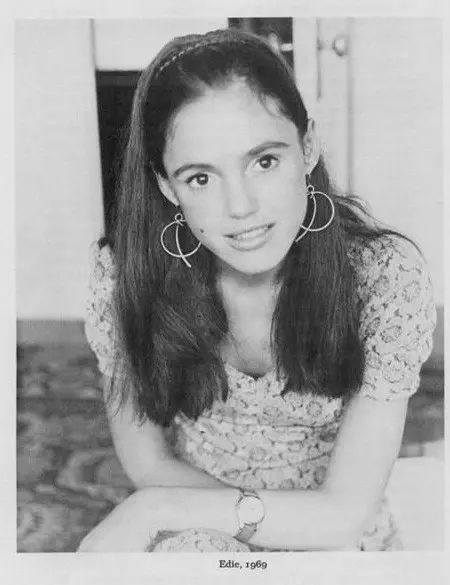 安迪沃霍尔的女友,安迪沃霍尔和鲍勃迪伦