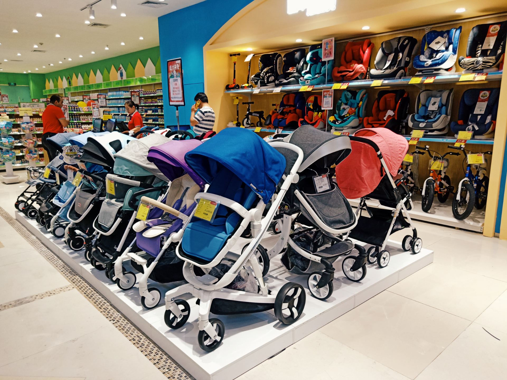 苏宁红孩子总部,苏宁红孩子线下布局