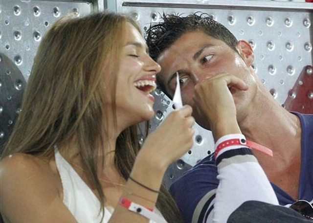 梅威瑟为什么有7个女朋友,梅威瑟交往过的女友