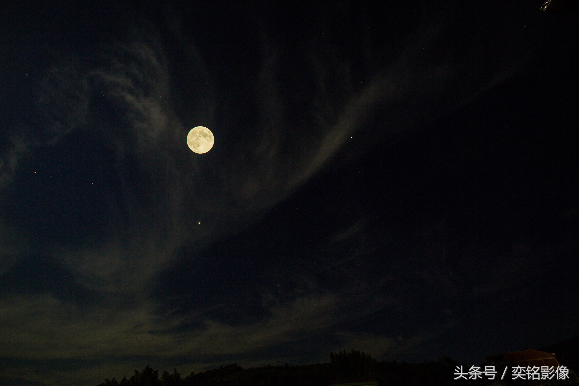 夜间拍摄星空小技巧,夜景星空图拍摄技巧
