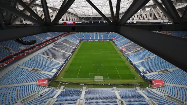 梅西c罗十大悲伤时刻,梅西球场告别巴萨擦泪