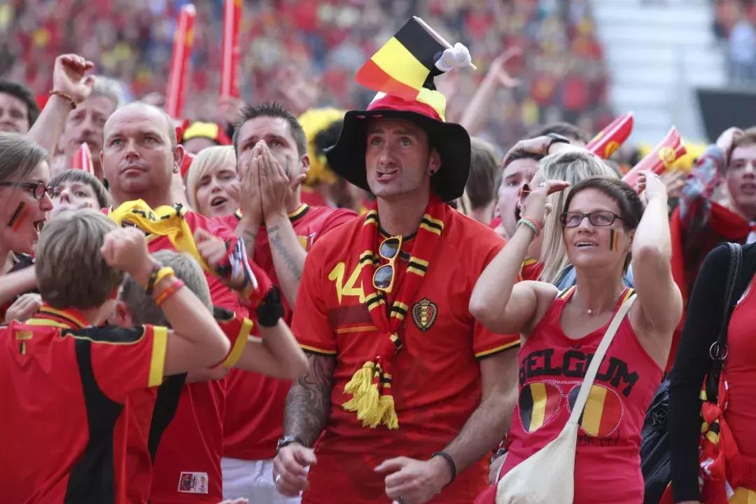 濂界悆鑻辨枃goodball,濂界悆鏄痭iceball杩樻槸goodball