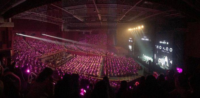 应援手灯你了解多少？细数韩12个大势男团的应援手灯