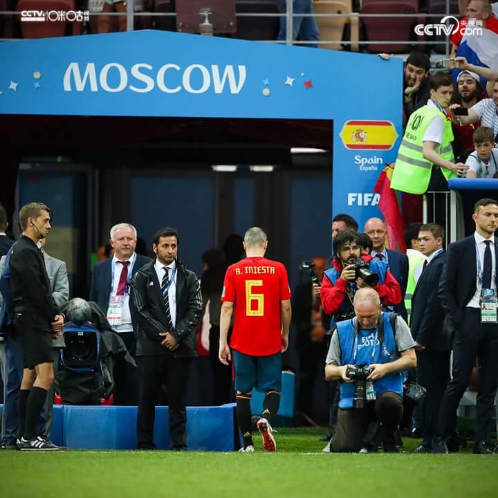 西班牙足球黄金一代将谢幕,世界杯出局