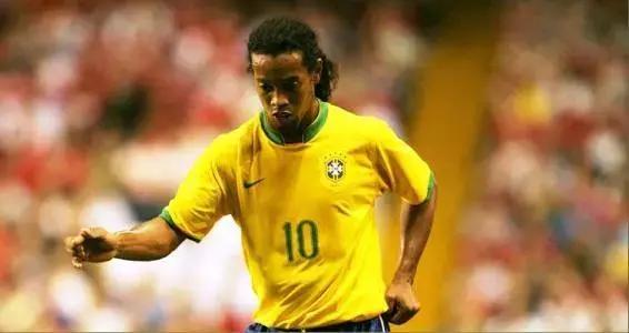 绝代双骄梅西c罗谁提出来的,梅西与c罗一起回家图片