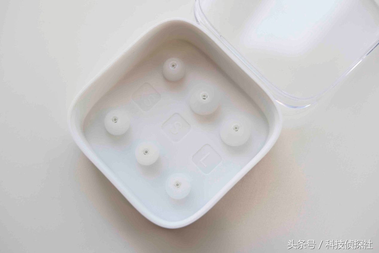 头戴式降噪耳机评测1more,1more降噪耳机好吗