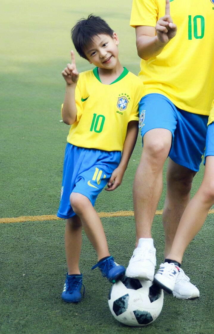 田亮晒森碟小亮仔美照,田亮对小亮仔森碟态度