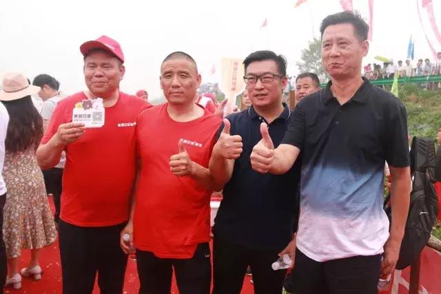 芜湖东易日盛龙舟节,东易日盛划龙舟