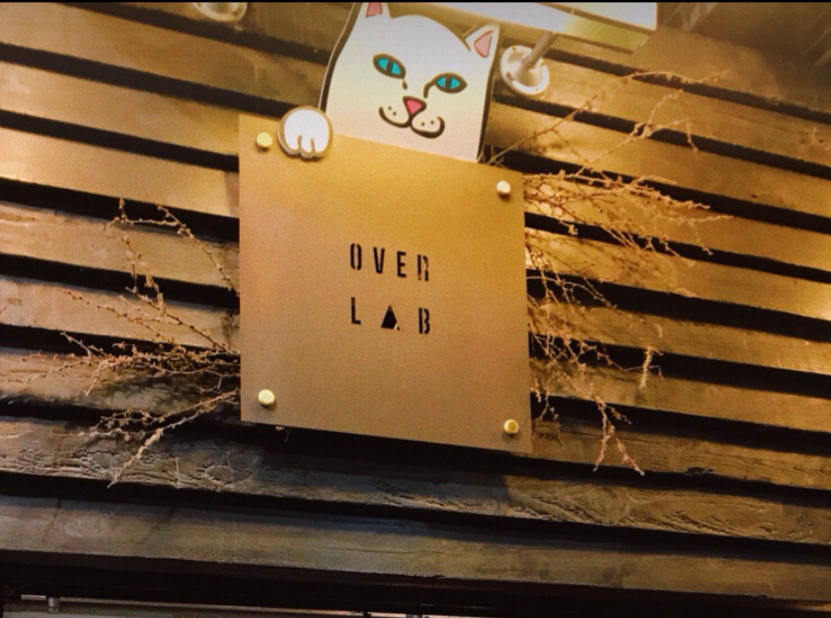 买潮牌去什么店,买潮牌