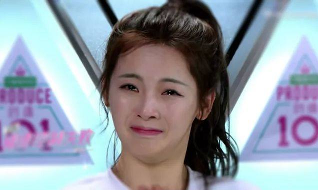 杨超越被说像张柏芝宋祖儿，老板：举报她的有病，05后：就知道哭