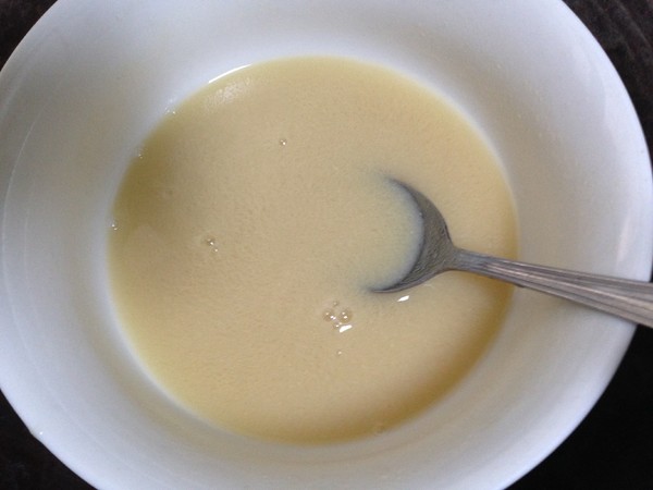 煮面条时容易粘在一起,煮面条时加入什么防止面条粘连