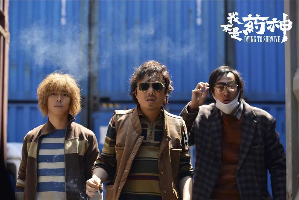 眼哭肿手拍红！还没上映就刷爆票圈！中国最需要的电影，终于出现