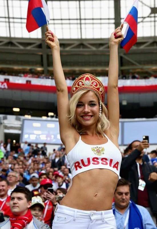 世界杯八位最美女球迷：韩国最美网红垫底维多利亚超模仅排第二