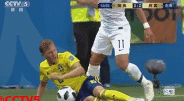 韩国人踢球犯规,韩国足球球员素养